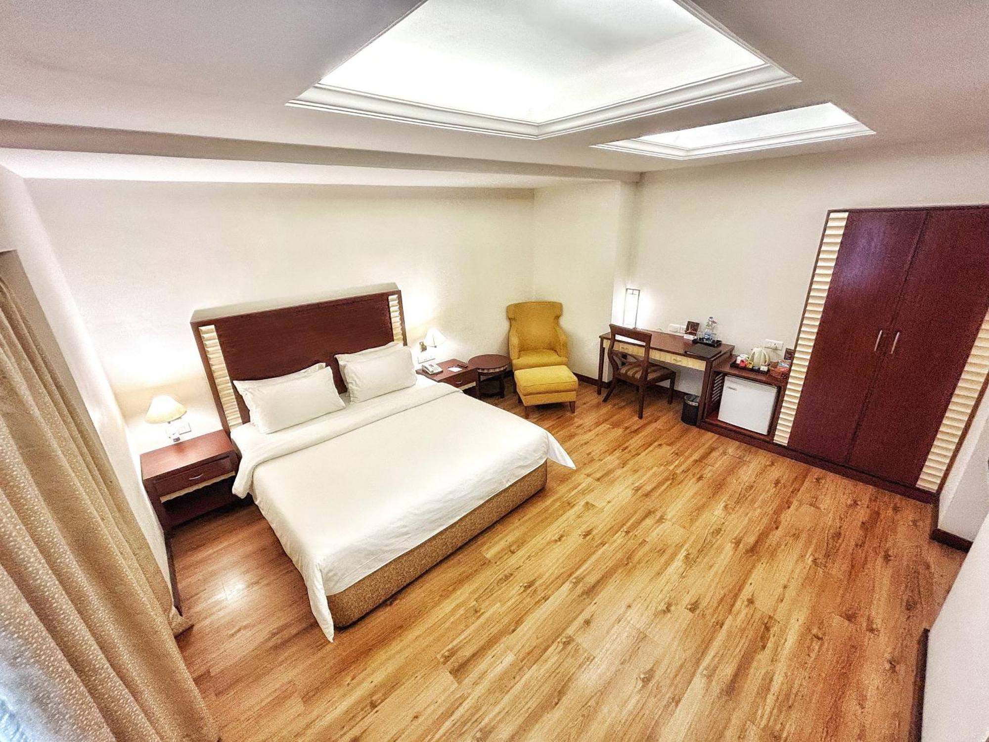 The Residency Karur Hotel Ngoại thất bức ảnh