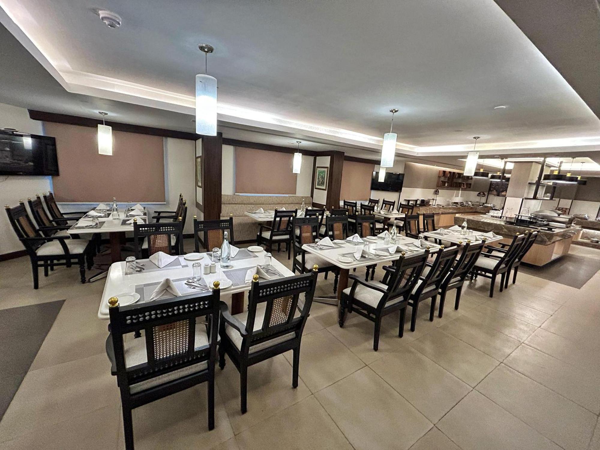 The Residency Karur Hotel Ngoại thất bức ảnh