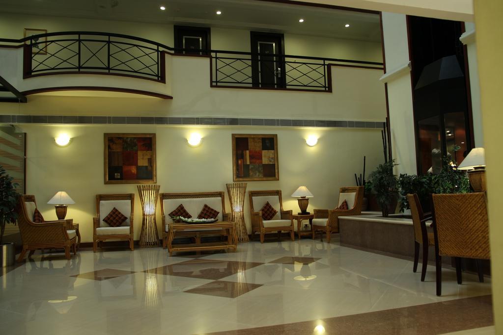 The Residency Karur Hotel Ngoại thất bức ảnh