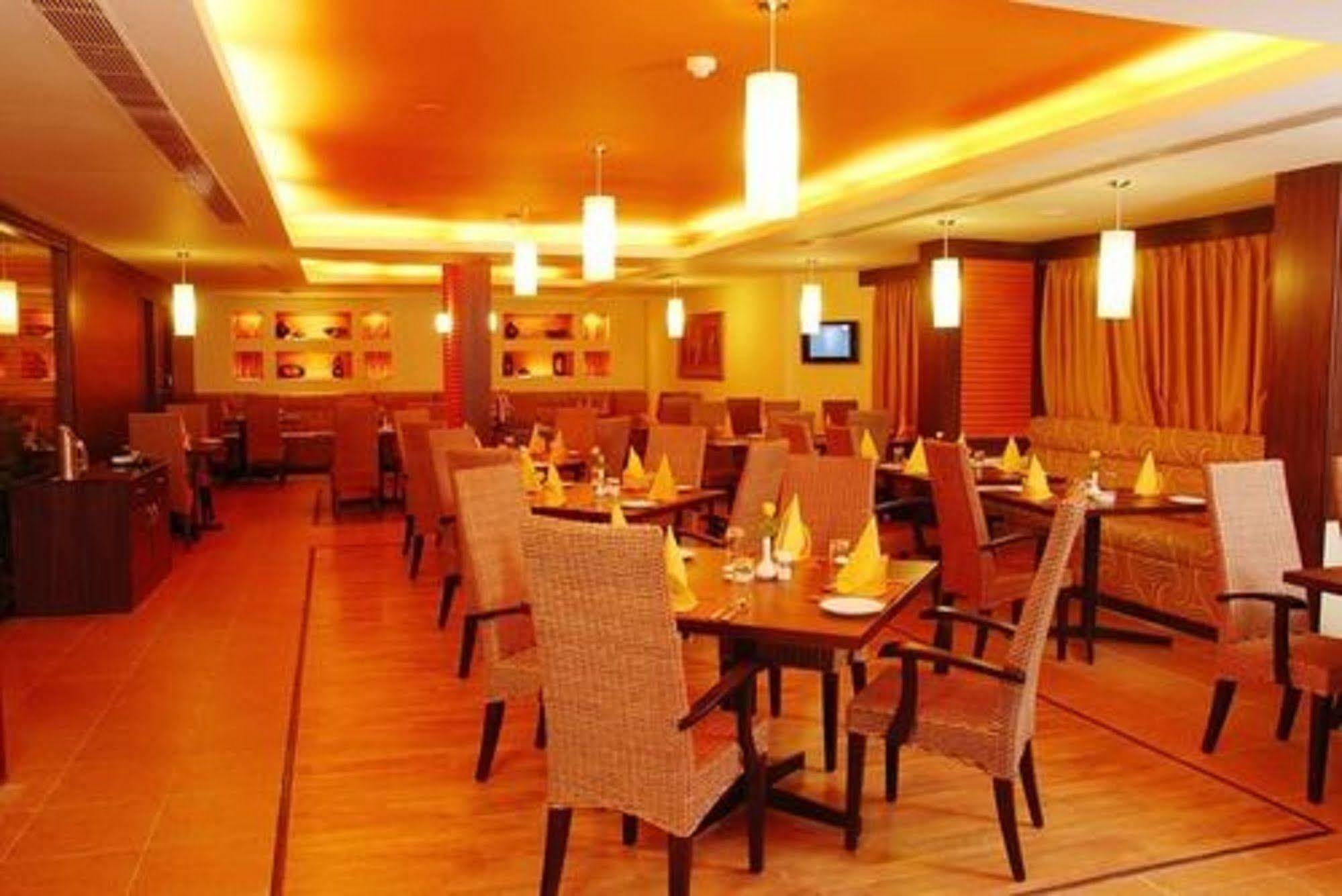 The Residency Karur Hotel Ngoại thất bức ảnh