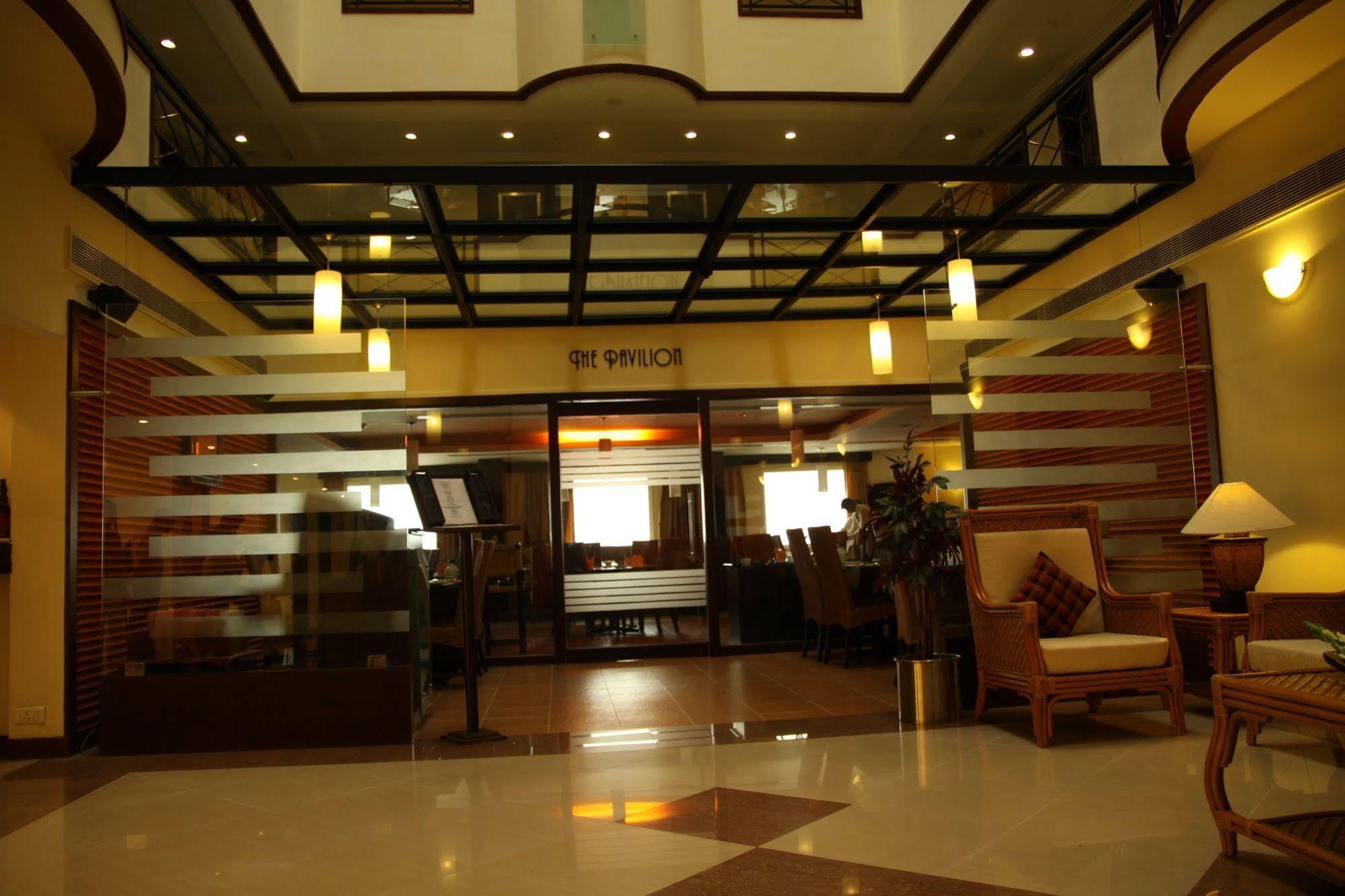 The Residency Karur Hotel Ngoại thất bức ảnh